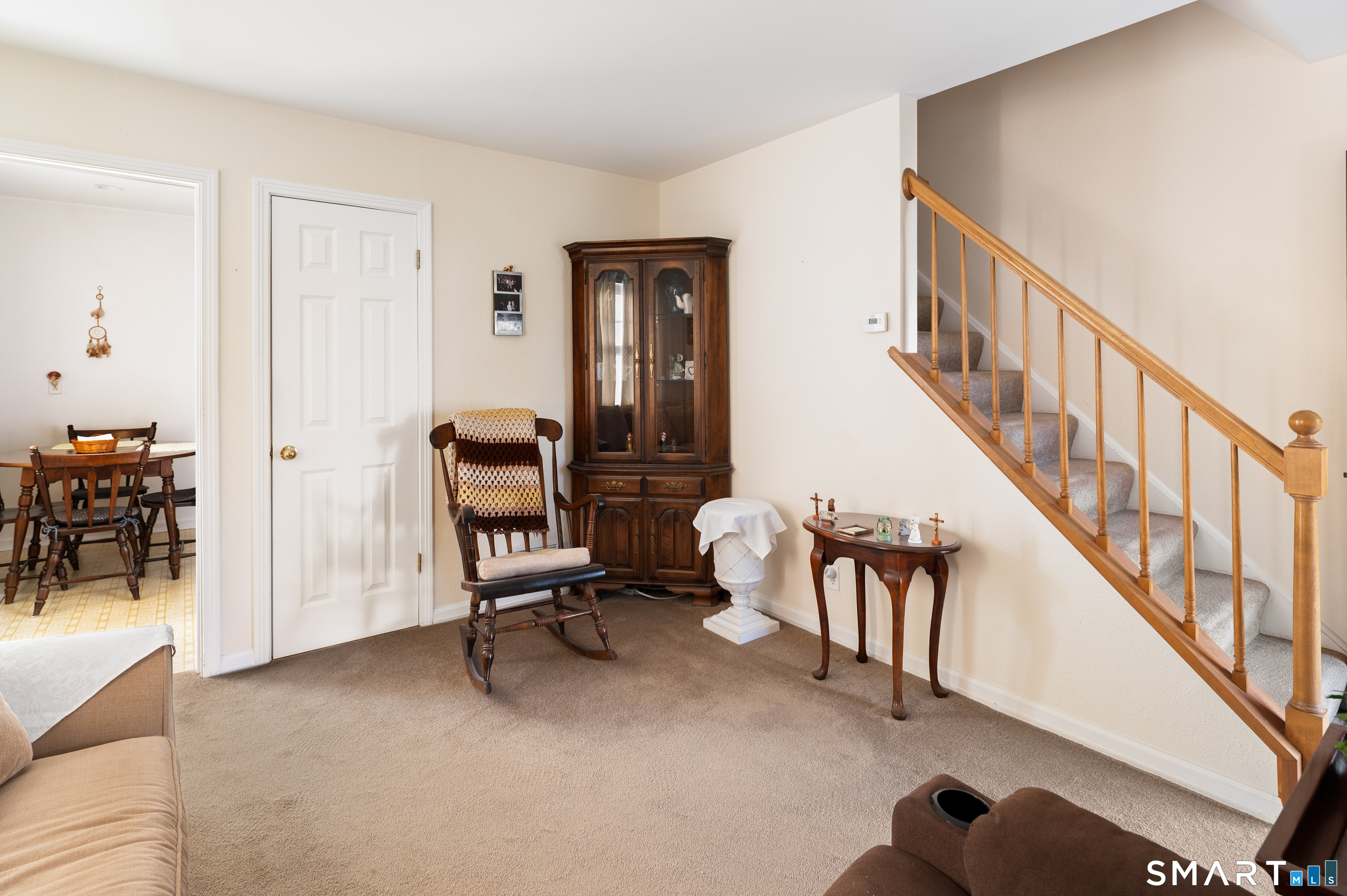 453 Sylvan Knoll Road Stamford, CT 06902 - Photo 4 of 27