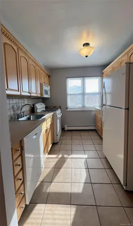 $2,400 | 62-43 69th Place, Unit 2 | Middle Village