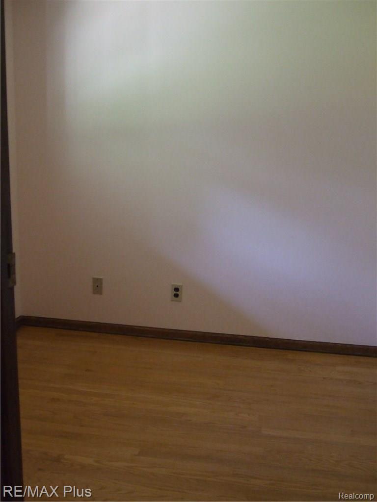 3385 Newark Road Attica, MI 48412 - Photo 9 of 24 DSCF5938.JPG