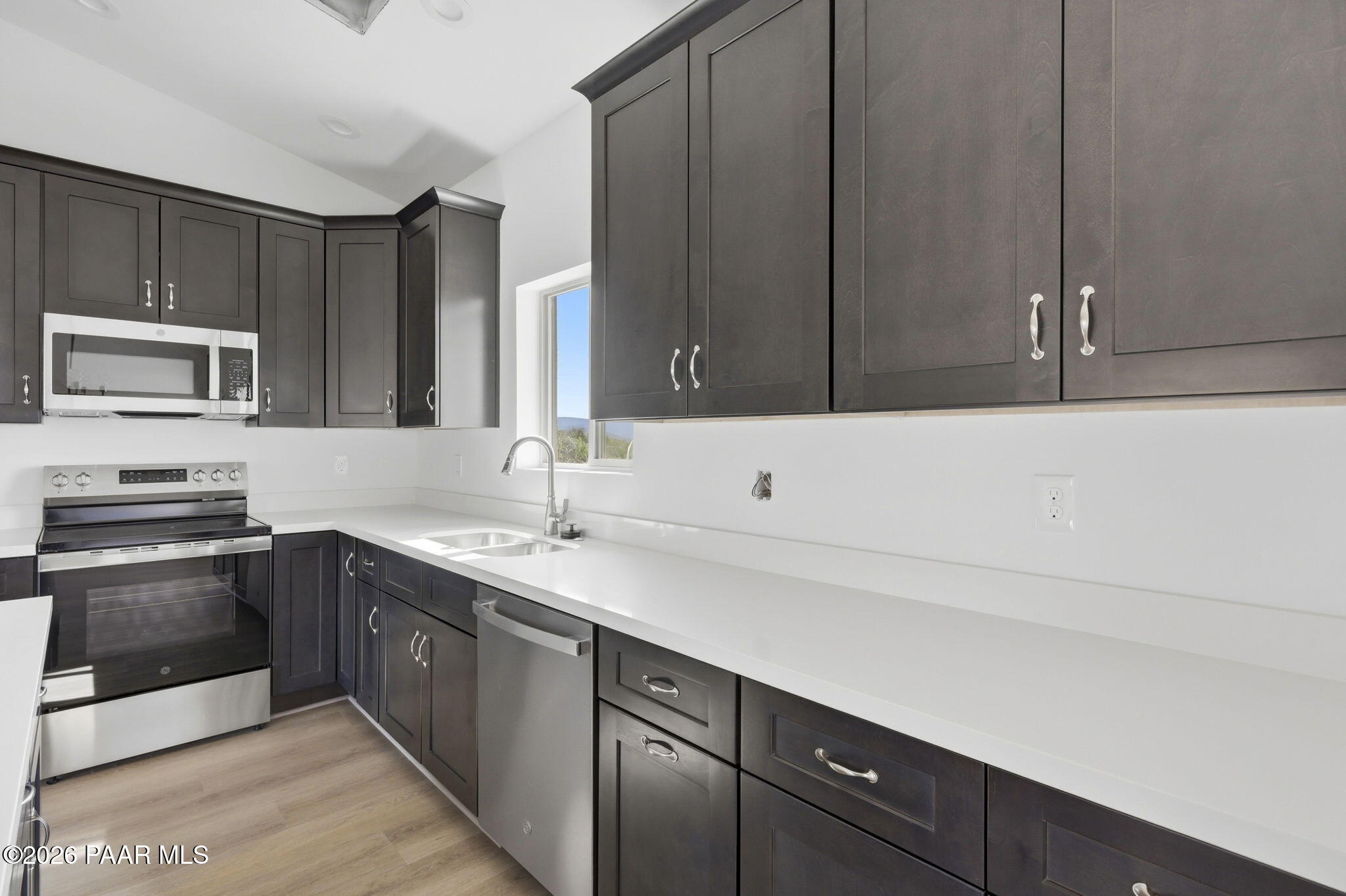13650 East Soleil Down Road Mayer, AZ 86333 - Photo 15 of 30 20-Kitchen 6