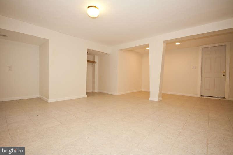 1505 Northgate Road Baltimore, MD 21218 - Photo 19 of 24 an empty room with closet area