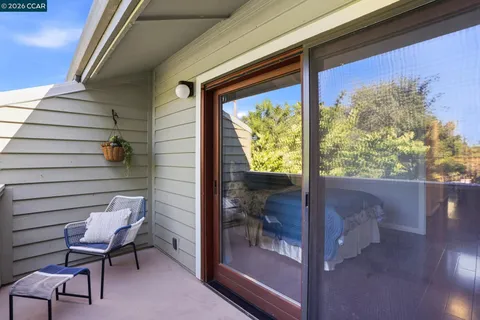 $476,000 | 700 Suntree Lane, Unit 711, Pleasant Hill, CA 94523