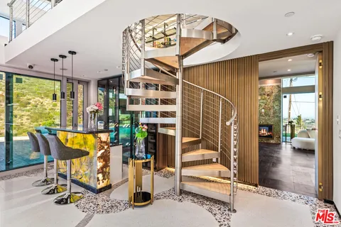 $4,700,000 | 5416 Horizon Drive, Malibu, CA 90265