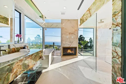 $4,700,000 | 5416 Horizon Drive, Malibu, CA 90265