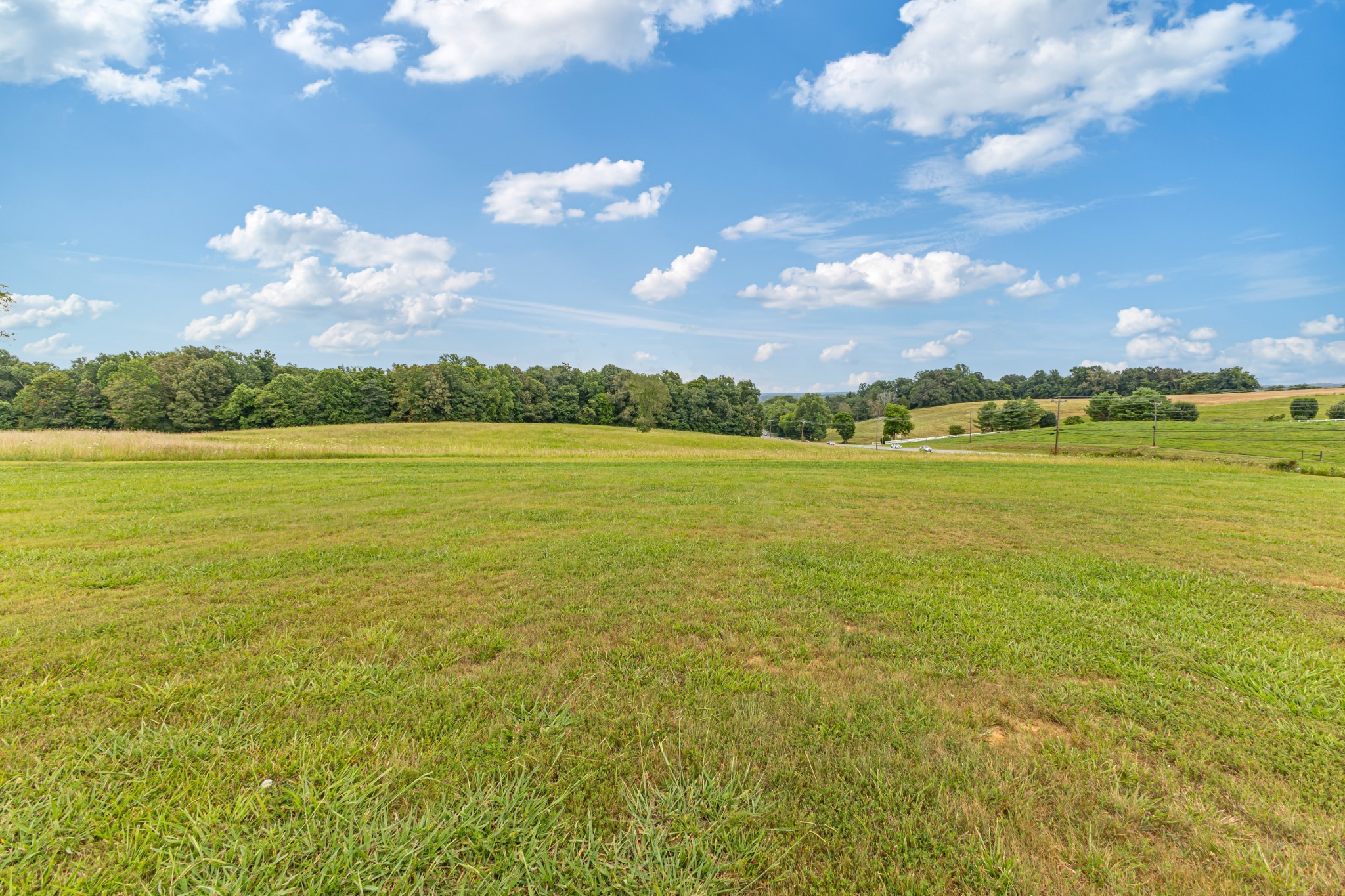 6150 Highway 41 A Pleasant View, TN 37146 - Photo 28 of 34 a view of an ocean and a building