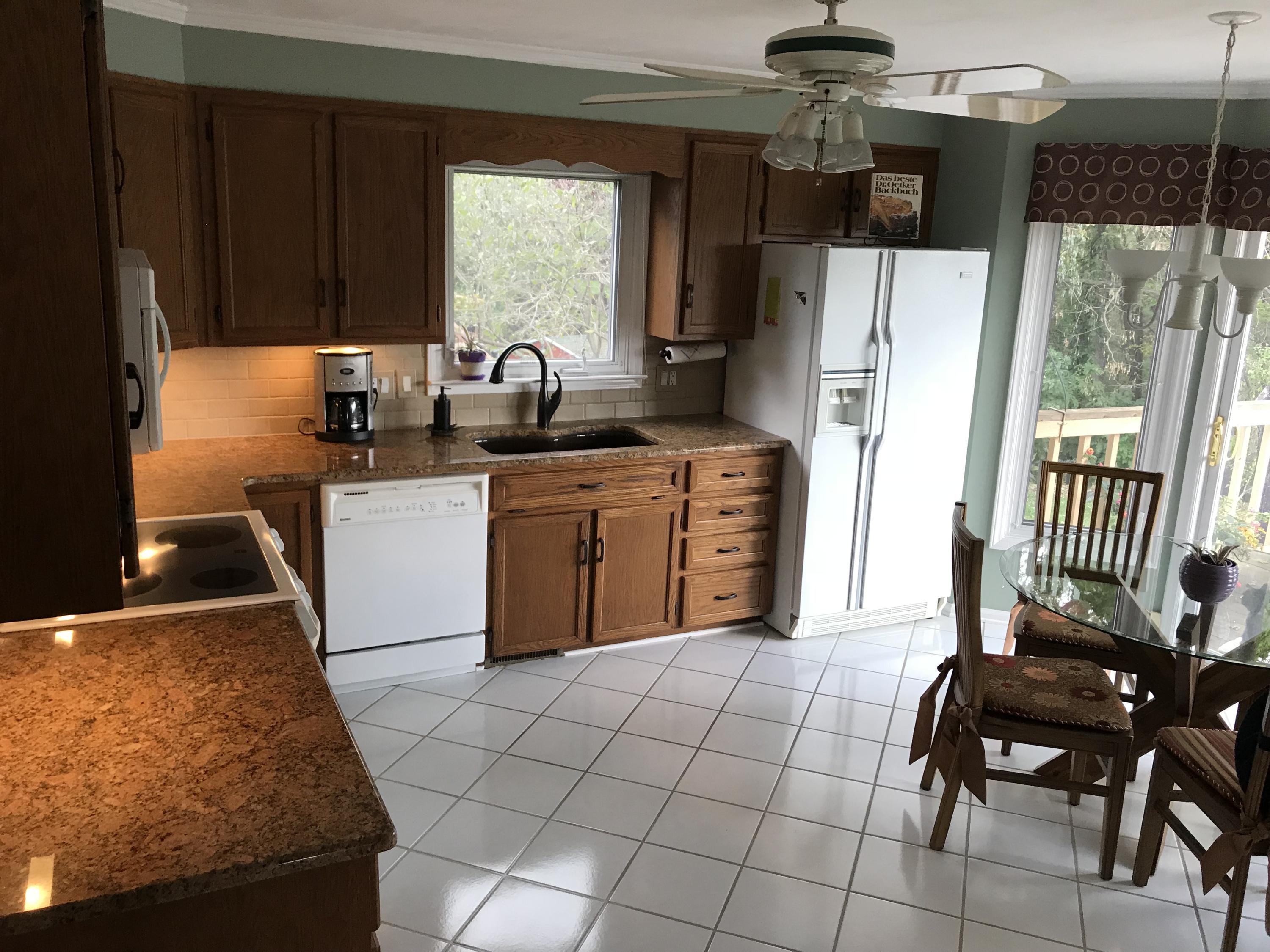 224 Stayman Road Roanoke, VA 24019 - Photo 6 of 41 IMG_5477