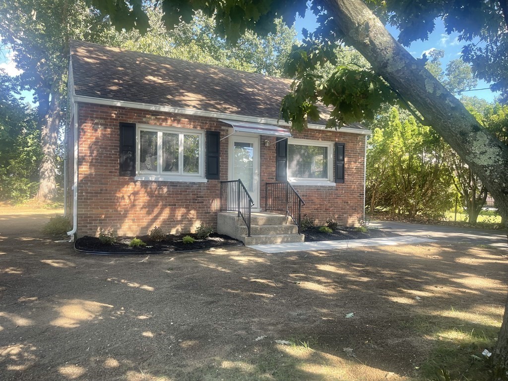 47 Granger Street Springfield, MA 01119 - Photo 1 of 19