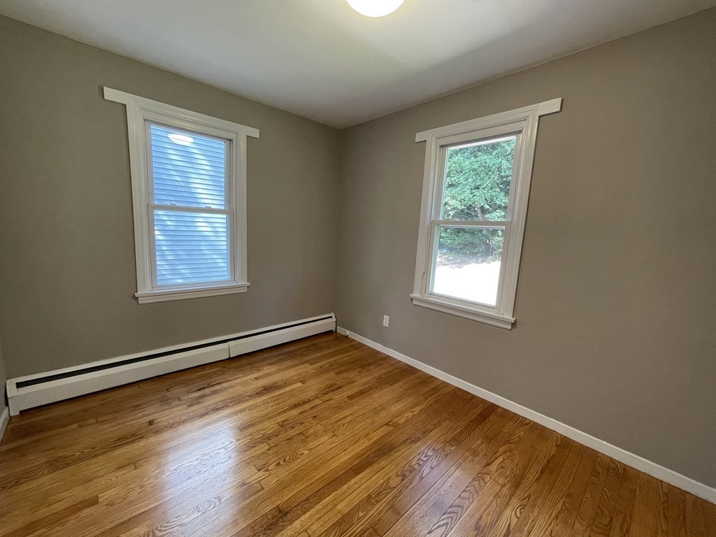 47 Granger Street Springfield, MA 01119 - Photo 12 of 19