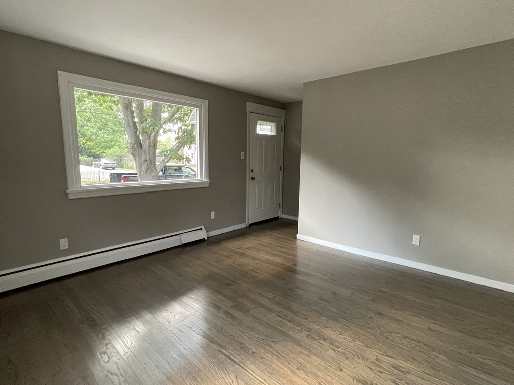 47 Granger Street Springfield, MA 01119 - Photo 6 of 19