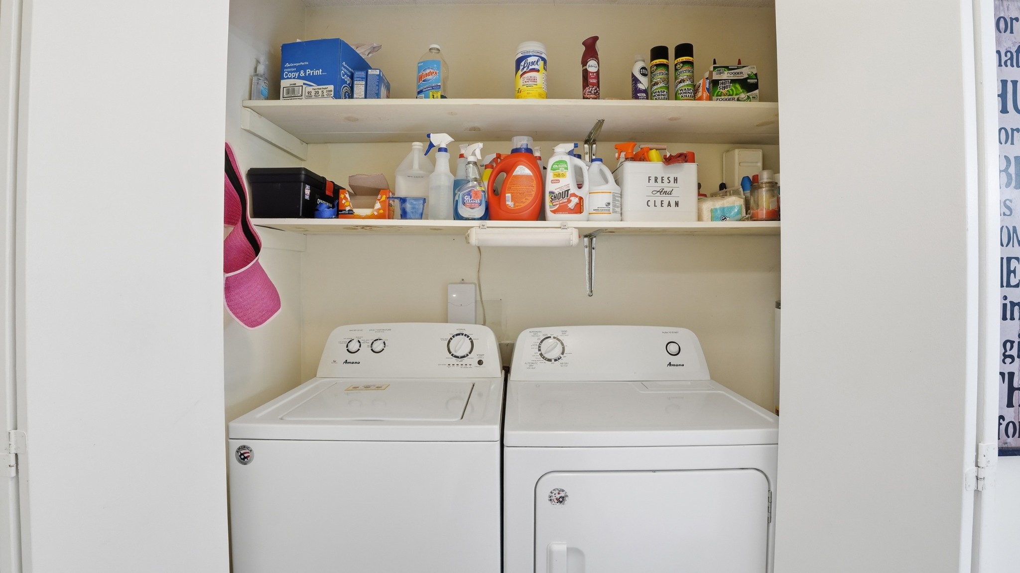 509 12 Oaks Road Tullahoma, TN 37388 - Photo 18 of 60 a utility room with dryer and washer