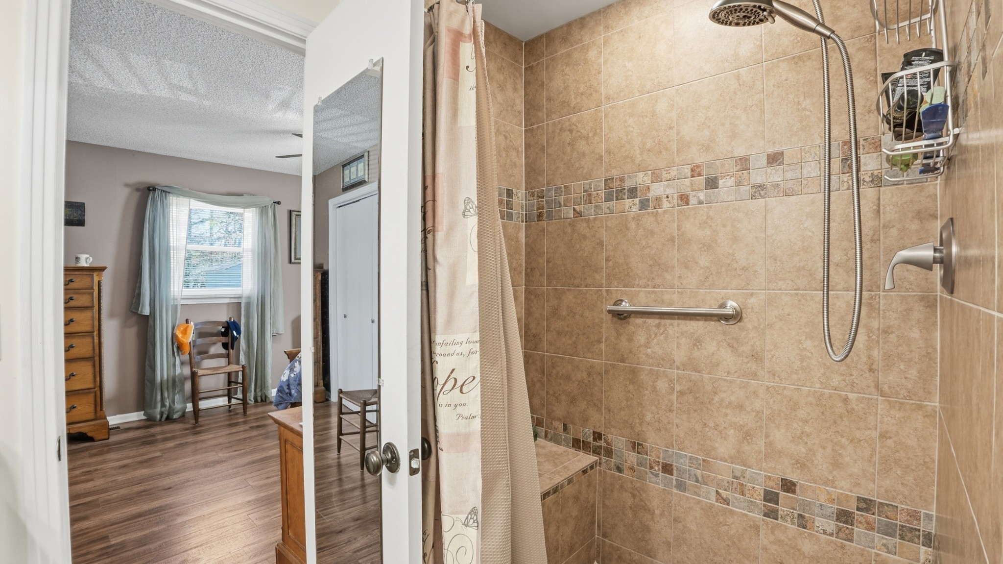 509 12 Oaks Road Tullahoma, TN 37388 - Photo 33 of 60 a bathroom with a shower