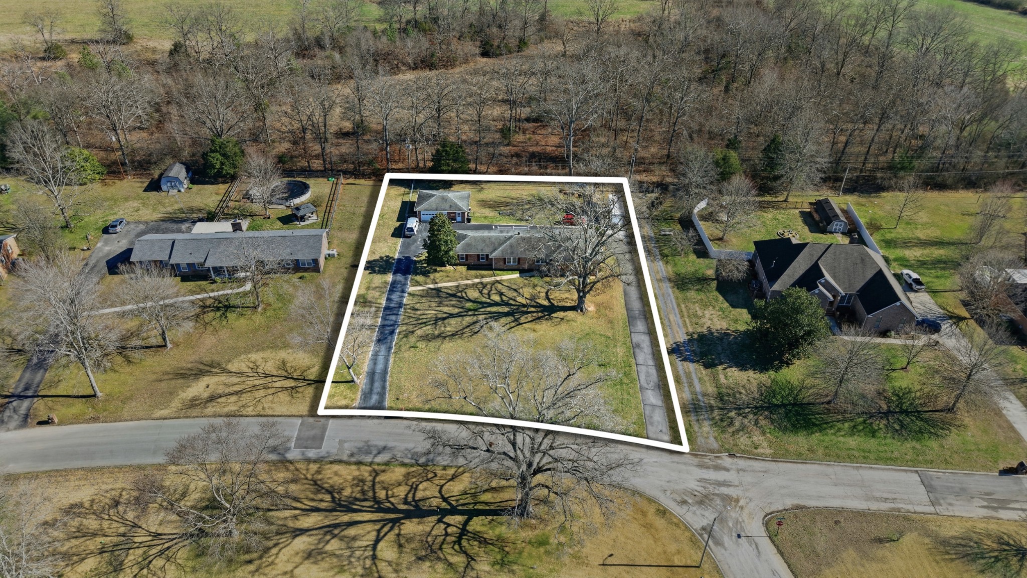509 12 Oaks Road Tullahoma, TN 37388 - Photo 54 of 60 a view of outdoor space and city view