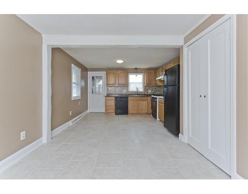 26 Harding Street Chicopee, MA 01013 - Photo 8 of 29 Gallery Image 8