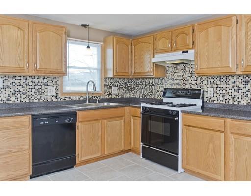 26 Harding Street Chicopee, MA 01013 - Photo 9 of 29 Gallery Image 9