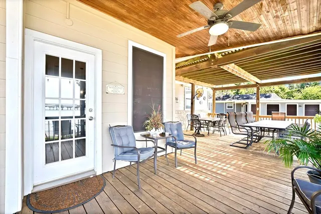 $729,999 | 110 Jeffrey Circle, Gun Barrel City, TX 75156