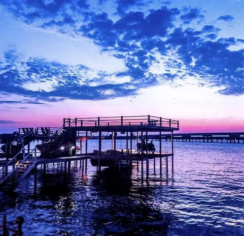 $729,999 | 110 Jeffrey Circle, Gun Barrel City, TX 75156