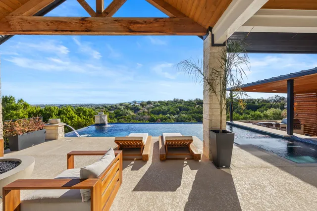 $1,950,000 | 5001 Creek Meadow, Spicewood, TX 78669