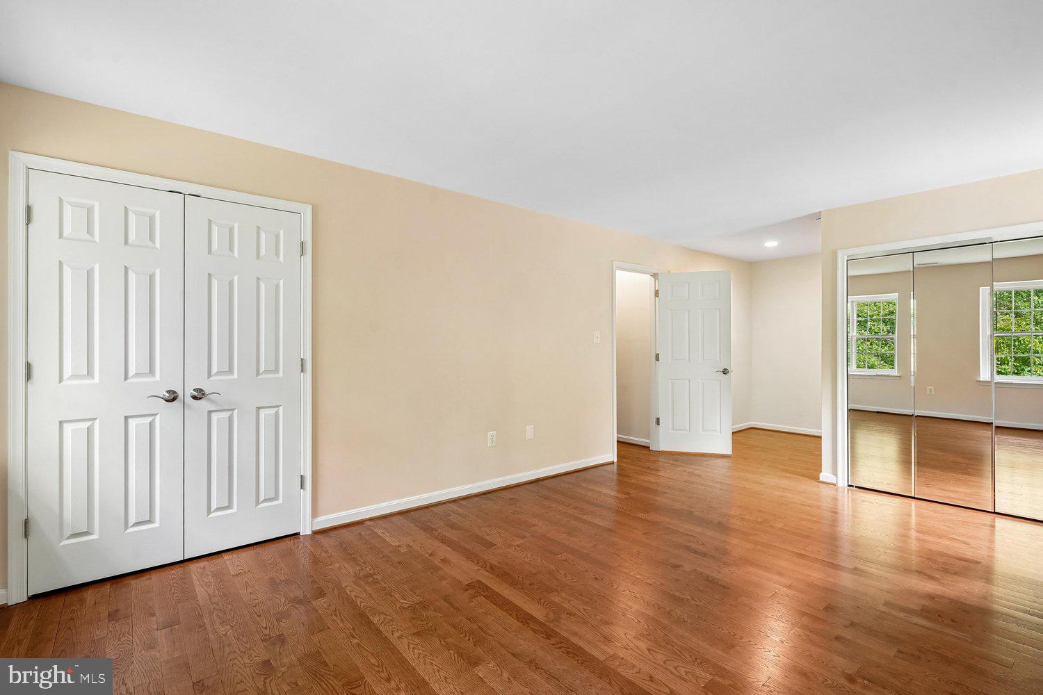 10802 Dayflower Court Reston, VA 20191 - Photo 18 of 44 Primary Bedroom