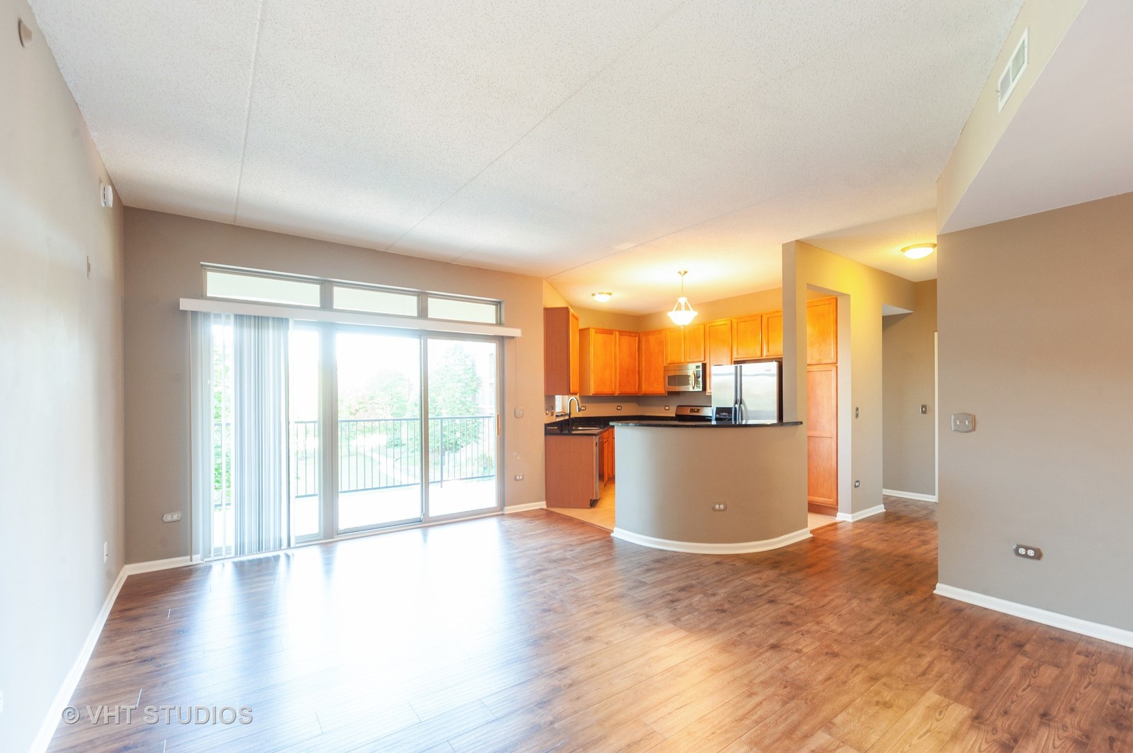 511 Prestwick Lane, Unit 305 Wheeling, IL 60090 - Photo 3 of 20