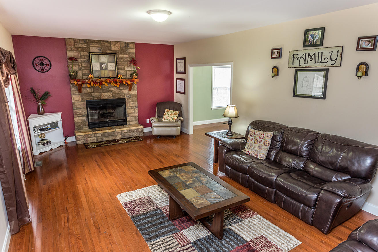 2425 Van Davis Road Charleston, TN 37310 - Photo 3 of 24 IMG_5611