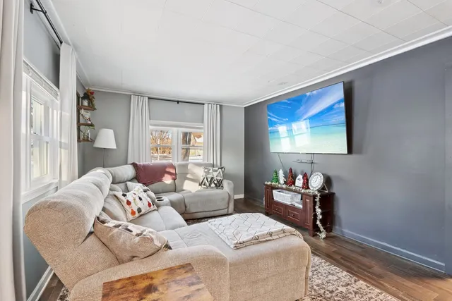 $425,000 | 11471 West Leland Avenue, Beach Park, IL 60099