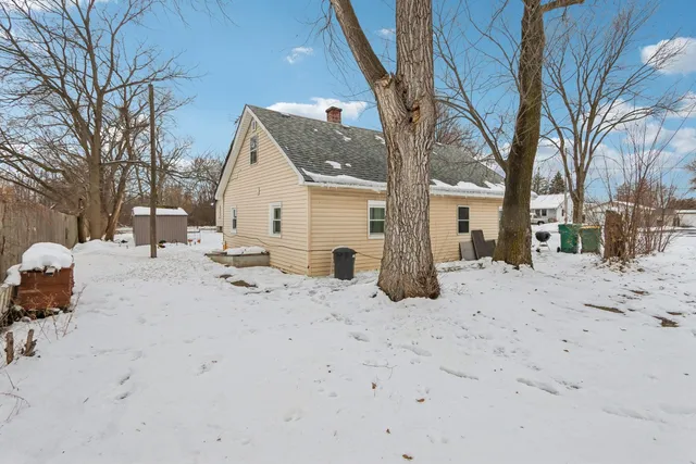 $425,000 | 11471 West Leland Avenue, Beach Park, IL 60099