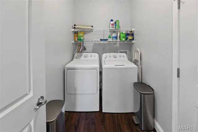 $389,000 | 972 Half Moon Lane, Caseyville, IL 62232