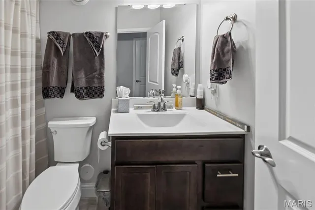 $389,000 | 972 Half Moon Lane, Caseyville, IL 62232