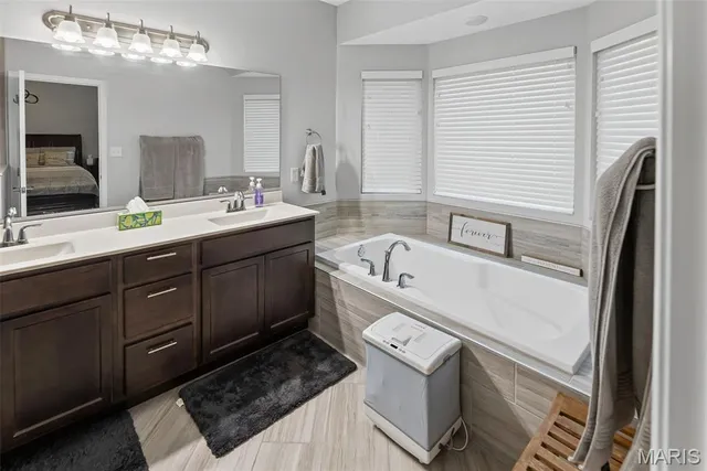 $389,000 | 972 Half Moon Lane, Caseyville, IL 62232