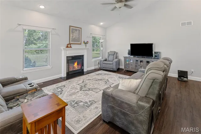 $389,000 | 972 Half Moon Lane, Caseyville, IL 62232