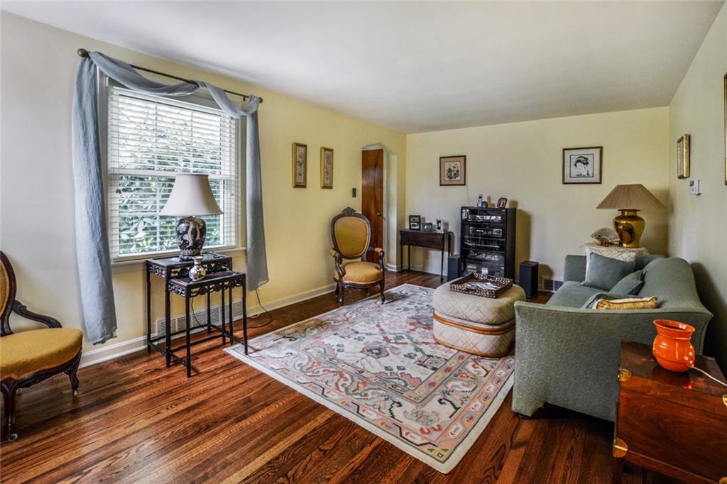 1385 Morrow Road Pittsburgh, PA 15241 - Photo 6 of 16 Gallery Image 6