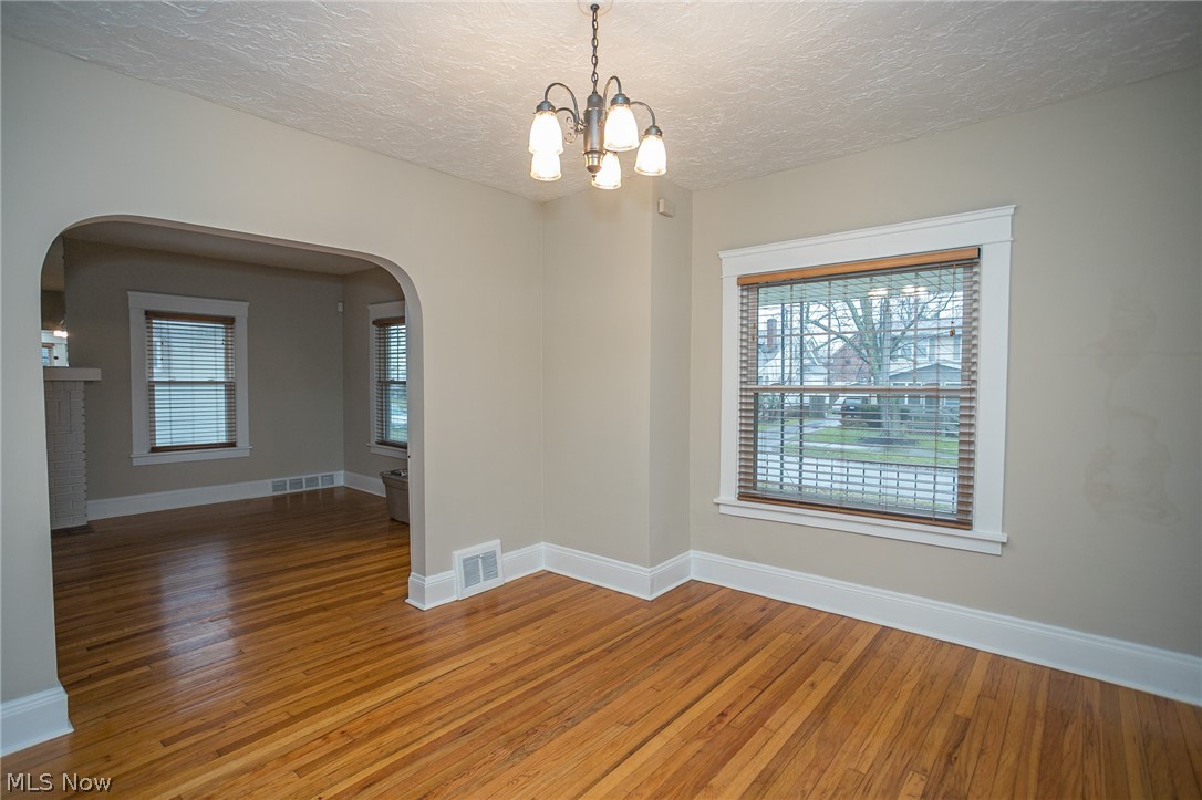 1475 Holmden Road South Euclid, OH 44121 - Photo 11 of 31