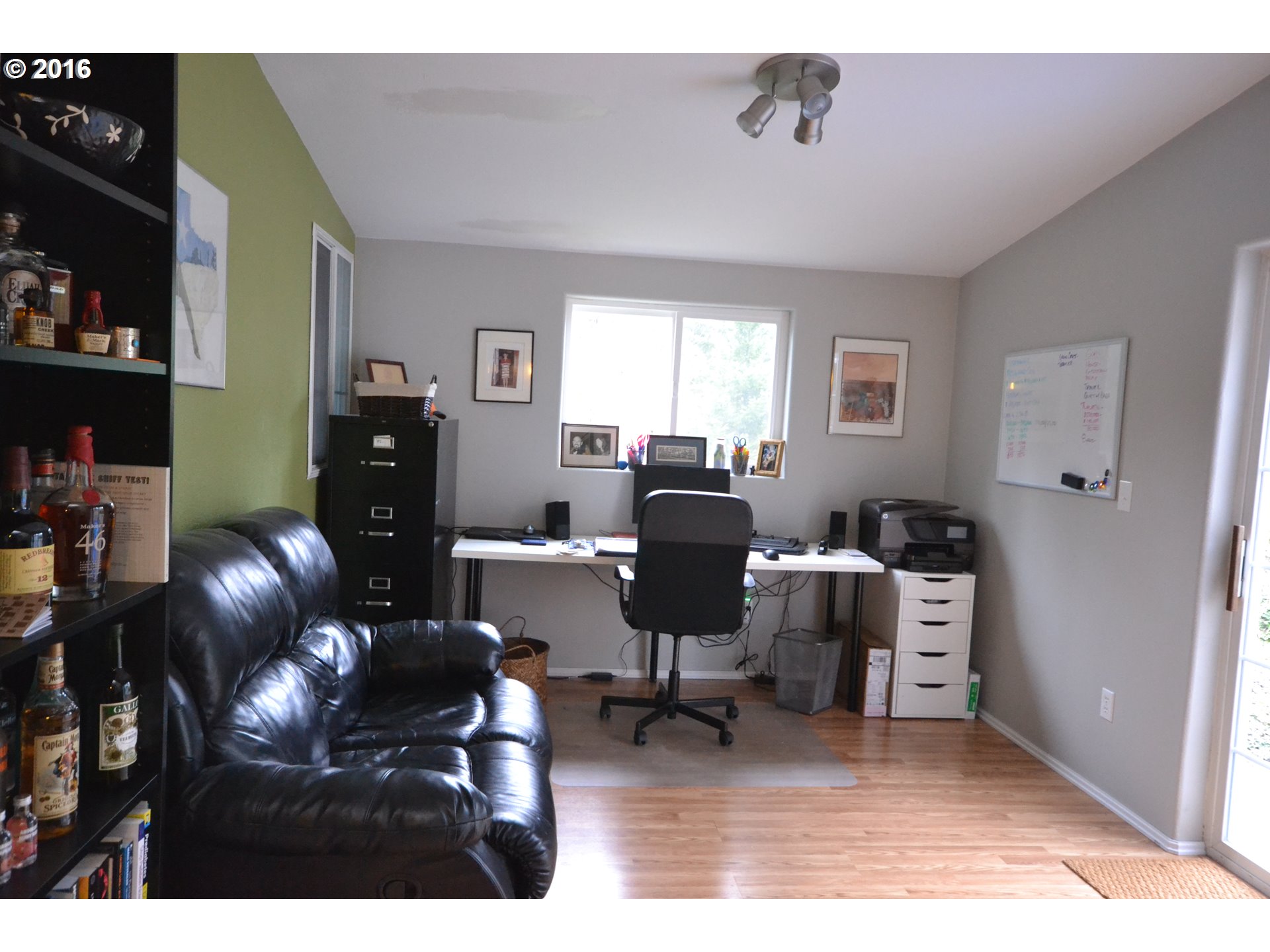 550 Frank Johns Road Stevenson, WA 98648 - Photo 8 of 18 Den/Office