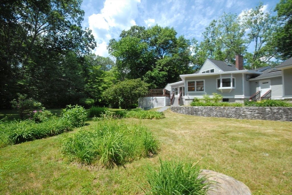297 Laws Brook Road Concord, MA 01742 - Photo 3 of 42