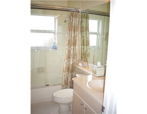 7738 Rinehart Drive Boynton Beach, FL 33437 - Photo 14 of 24 GUEST BATHROOM