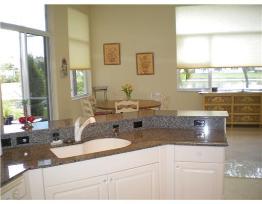 7738 Rinehart Drive Boynton Beach, FL 33437 - Photo 5 of 24 KITCHEN