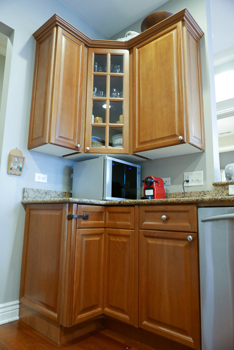 Undisclosed Address Chicago, IL 60607 - Photo 16 of 47 a kitchen with stainless steel appliances granite countertop a refrigerator and cabinets