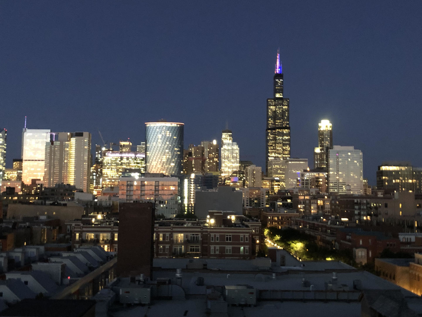 Undisclosed Address Chicago, IL 60607 - Photo 43 of 47 a view of a dining room with furniture