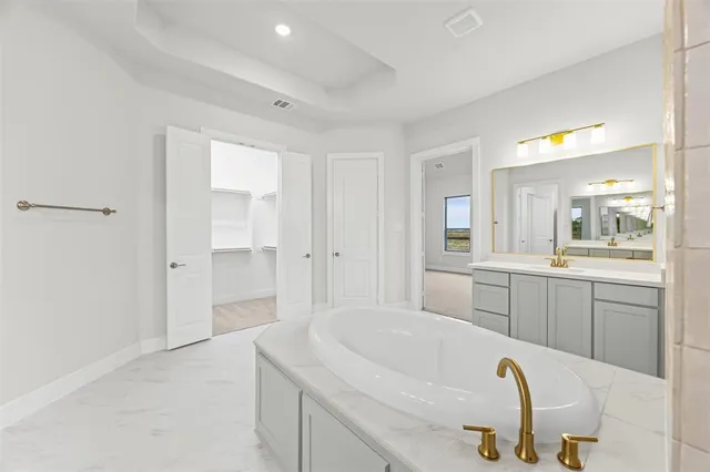 $699,900 | 121 Aiden Drive, Waxahachie, TX 75165