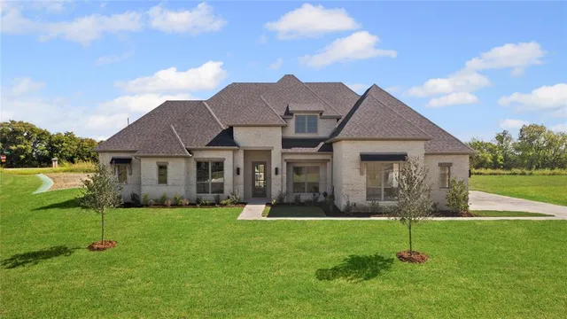 $699,900 | 121 Aiden Drive, Waxahachie, TX 75165