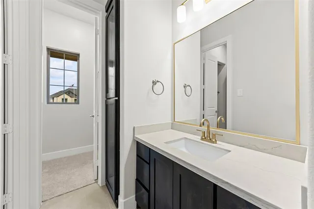 $699,900 | 121 Aiden Drive, Waxahachie, TX 75165