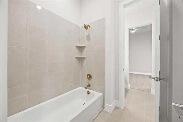 $699,900 | 121 Aiden Drive, Waxahachie, TX 75165