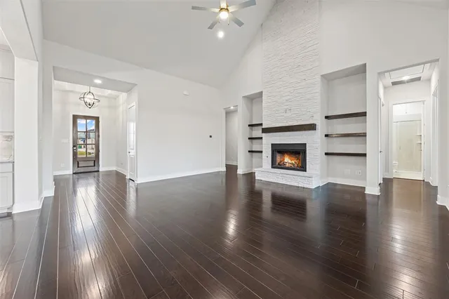 $699,900 | 121 Aiden Drive, Waxahachie, TX 75165