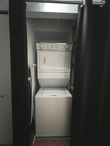 a close up view of washer and dryer