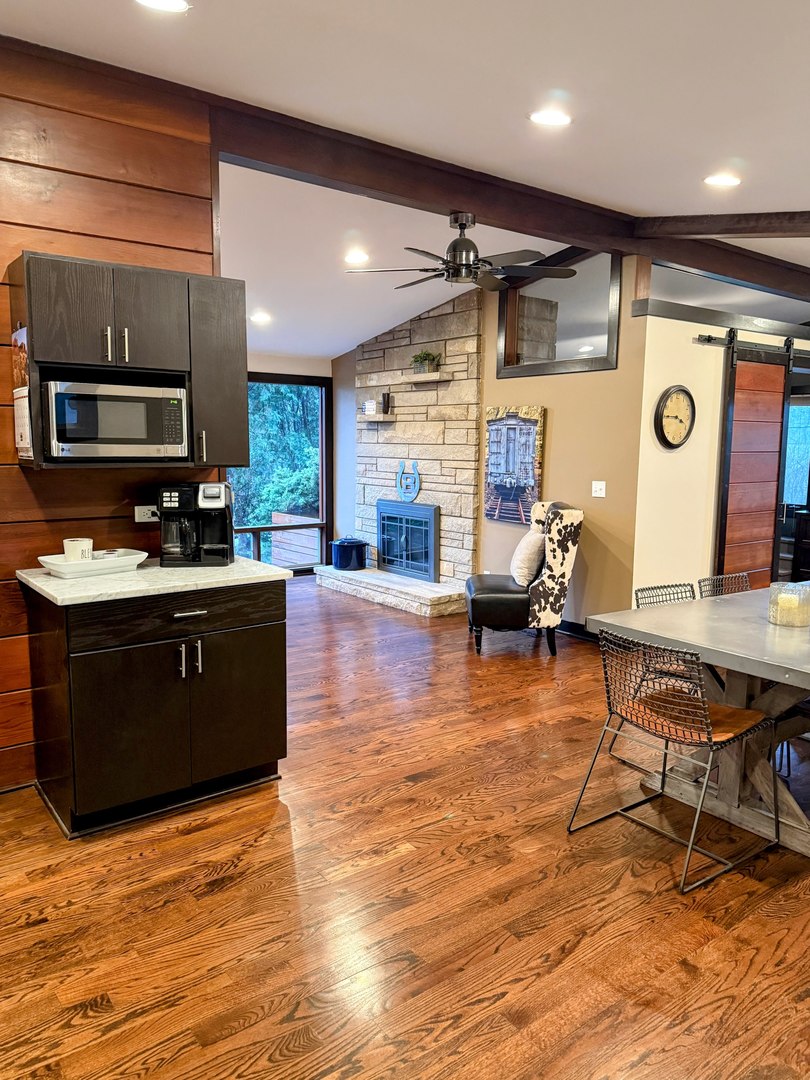 802 Lill Street Barrington, IL 60010 - Photo 2 of 12