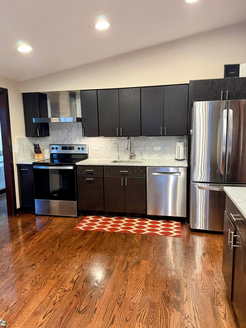 802 Lill Street Barrington, IL 60010 - Photo 3 of 12