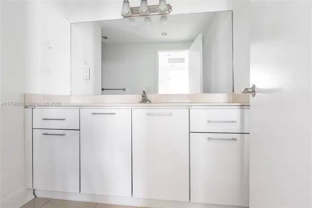 $3,300 | 401 69th Street, Unit 1413, Miami Beach, FL 33141