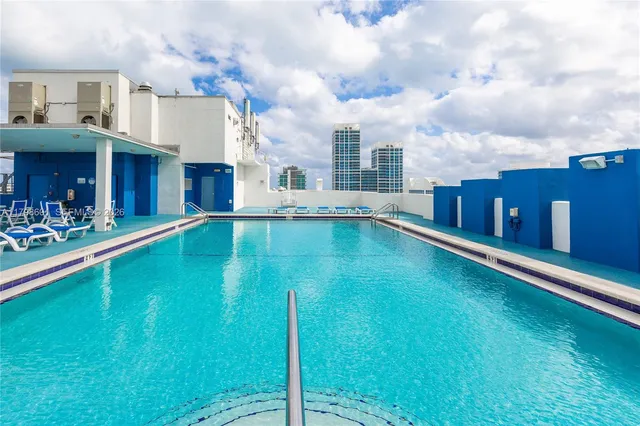 $3,300 | 401 69th Street, Unit 1413, Miami Beach, FL 33141