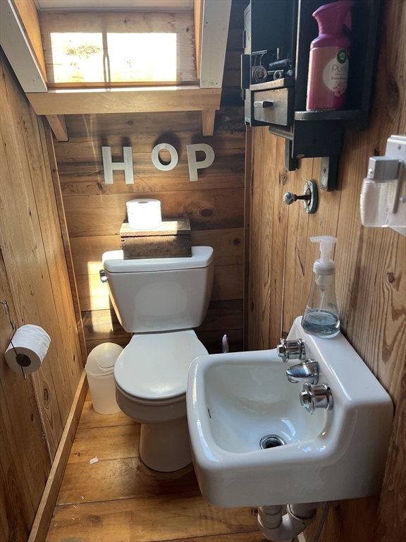 268 Barn Hill Road Chatham, MA 02633 - Photo 15 of 29 Gallery Image 15