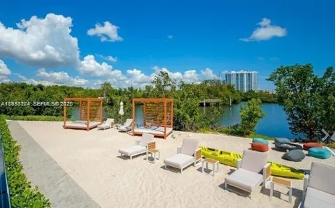 $545,000 | 16385 Biscayne Boulevard, Unit 2702, North Miami Beach, FL 33160